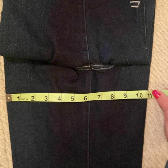 Rock & Republic Los Angeles Slim Flared Dark Blue Jeans - Picture 5 of 16